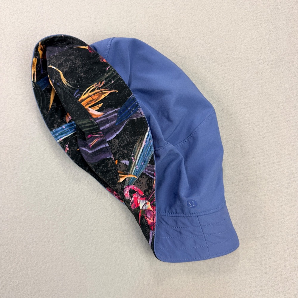 Lululemon Reversible Bucket Hat Blue Tropical Floral Bird of Paradise Print
